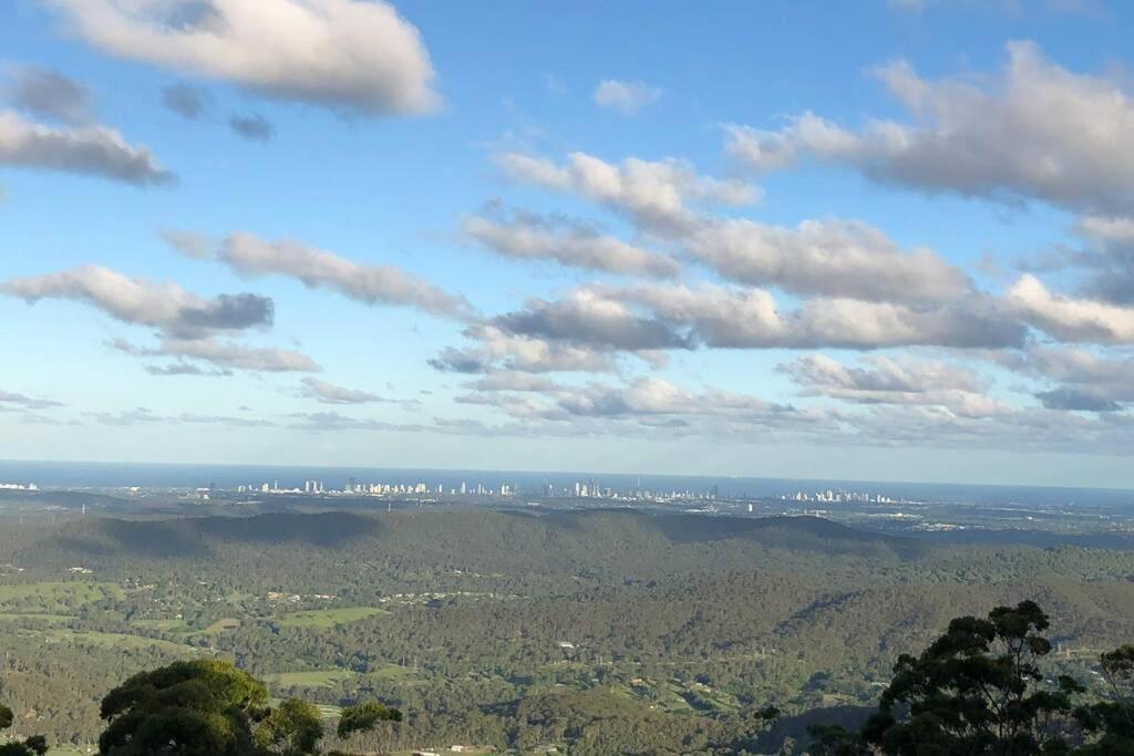Mountain Living With Ocean Views Villa Mount Tamborine Esterno foto